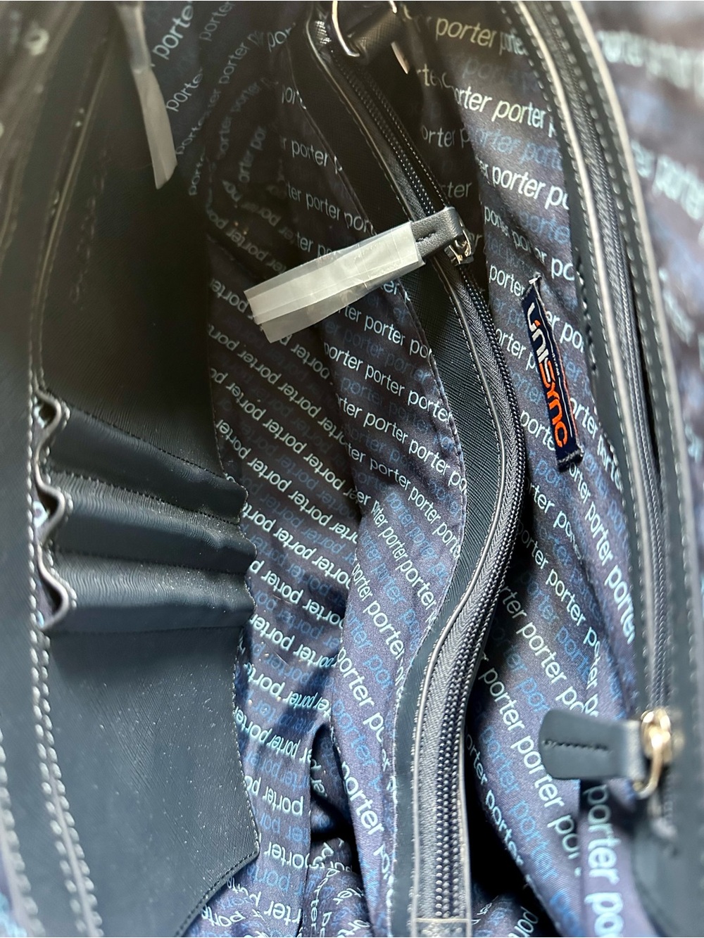 Porter Airlines Unisync Travel Retro Striped Bowling-Style Flight Bag with Pouch - Picture 9 of 15